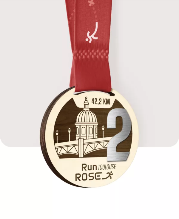 Médaille en bois sur mesure - Run Rose Toulouse – Image 2
