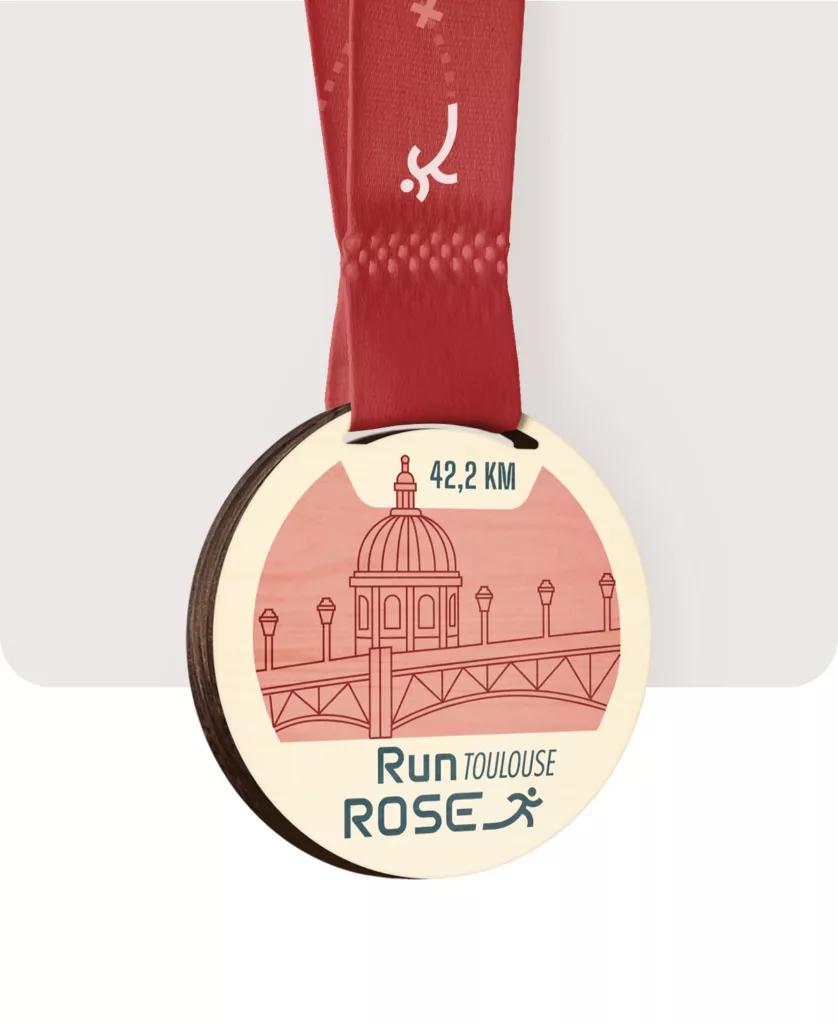 Médaille en bois sur mesure - Run Rose Toulouse